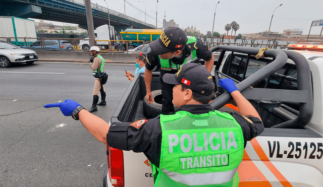 Cercado de Lima: conductor de trailer se dio a la fuga luego del impacto con motociclista. Foto: Vanessa Trebejo/URPI-LR