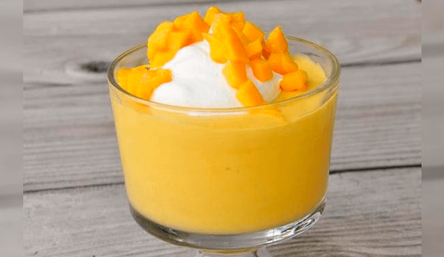 Prepara un delicioso mouse de mango y sorprende a tu familia