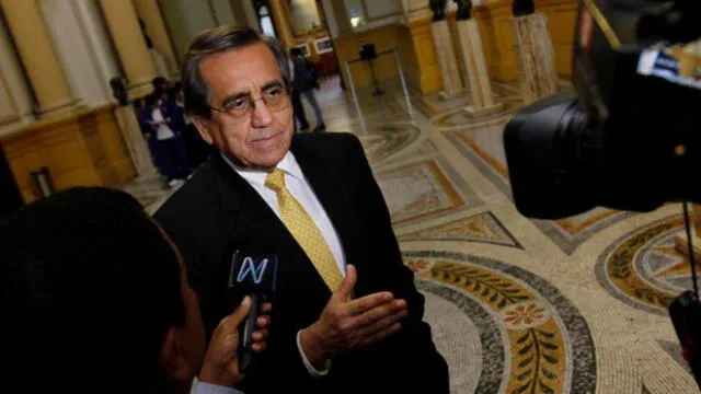 Jorge Del Castillo advierte las consecuencias de un eventual cierre del Congreso