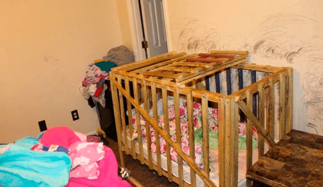 La policía de Alabama, Estados Unidos, encontró a cuatro niños de 3, 4, 10 y 11 años dentro de dos jaulas hechas de madera con cerraduras y en condiciones inhumanas.