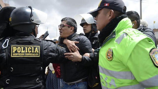 Policías intentaron detener a periodista que se encontraba ejerciendo su libertad de prensa
