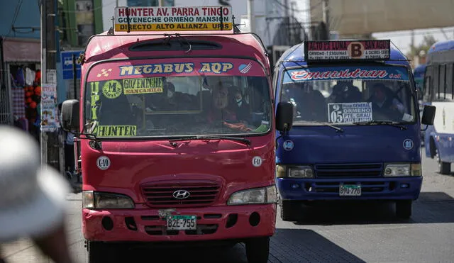 sin decisión. No se sabe si mañana habrá transporte público.