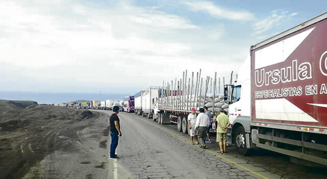 Huaicos dejan pueblo aislado y 200 viviendas afectadas en Arequipa