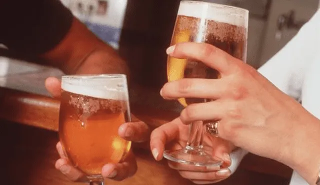 Tres litros de cerveza o vino a la semana podrían proteger el cerebro