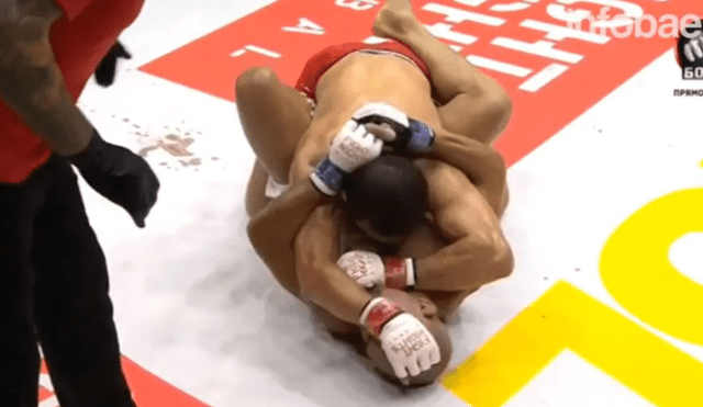 YouTube: Luchador muerde la oreja de su rival y enardece al público huyendo del cuadrilátero 