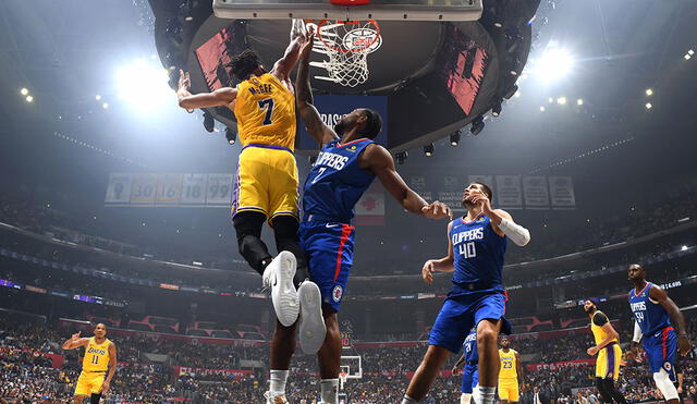 Lakers y Clippers se enfrentan por la NBA. (Créditos: AFP)