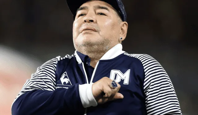 Maradona se une a campaña de donación de sangre en medio de la pandemia por coronavirus. FOTO: AFP
