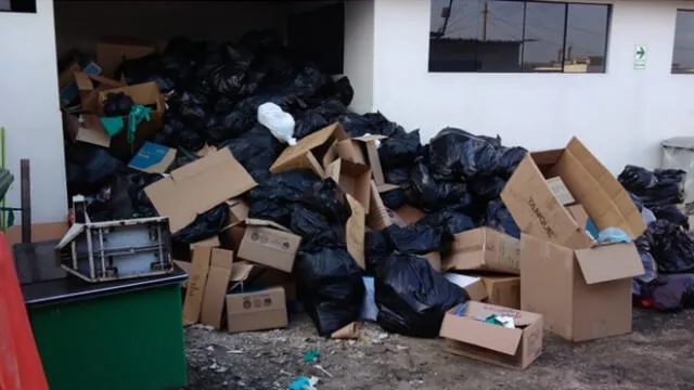 Municipalidad de Ate asegura que no puede recoger bolsas porque contienen residuos altamente contaminantes. (Foto: Difusión)