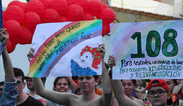 Transexuales marchan en Asunción en defensa de los derechos LGTBI