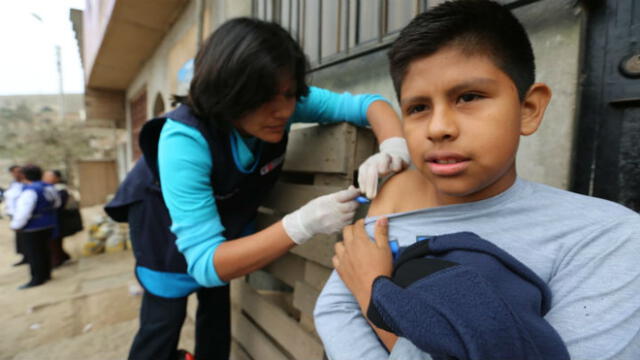 Villa María del Triunfo: pobladores de Ticlio Chico son vacunados contra la influenza [VIDEO]