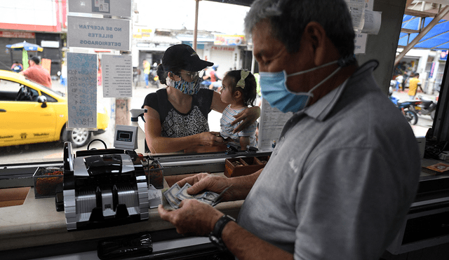 El gobierno Nicolás Maduro informó de los pagos del segundo bloque de aguinaldos para el mes de noviembre. Foto: AFP