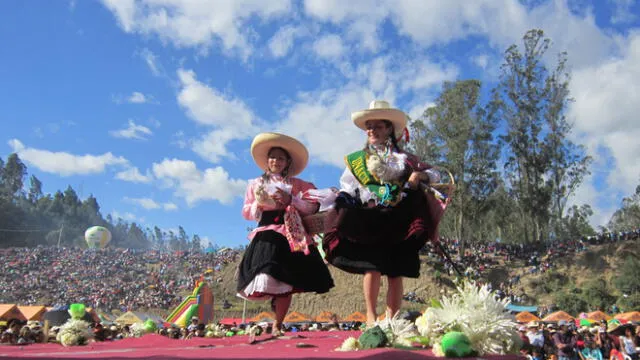 Elección de la Flor del Chot en Sanjuanpampa