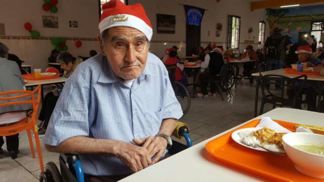  Ancianos de albergue piden a sus familiares que los visiten en Navidad