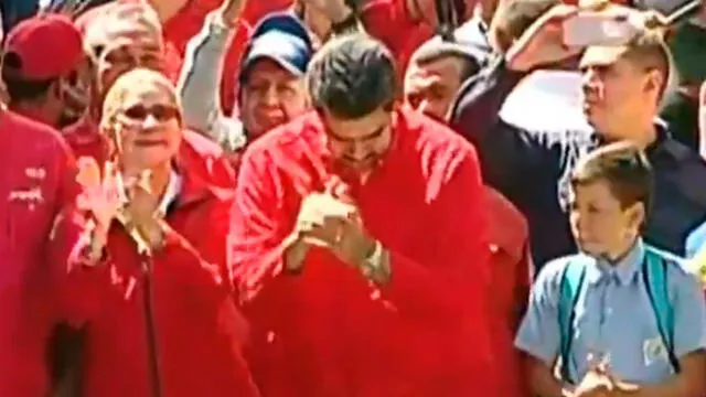 Maduro bailaba en su marcha mientras atacaban a venezolanos en frontera [VIDEO]