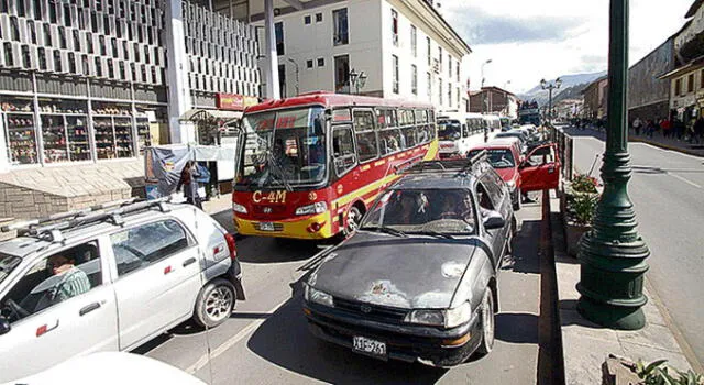 Cusco: Vehículos dejaron de funcionar 20 minutos para evitar contaminar el mundo 