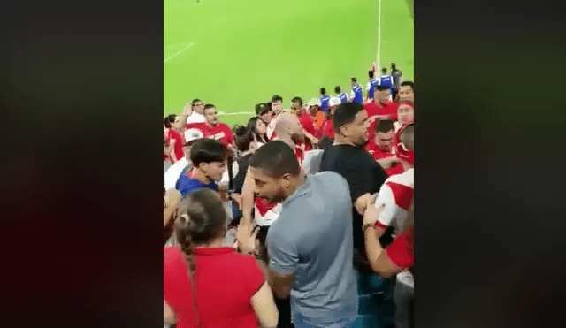 Perú vs Chile: hinchas se pelearon en las tribunas [VIDEO]