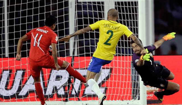 Ruidíaz volvió a recordar el gol que hizo con la mano a Brasil  [VIDEO]