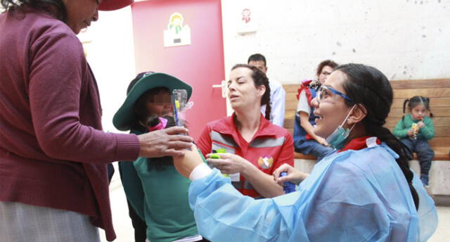 Arequipa: Unos 200 niños de albergues fueron atendidos sin costo por estadounidenses