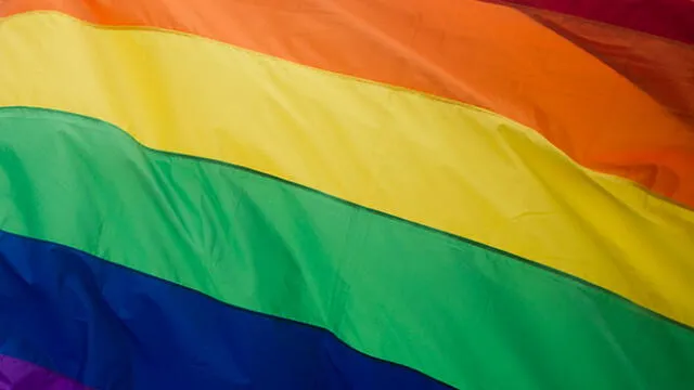 Italia: comunidad LGTBI denuncia "discriminación" en formularios para documentación