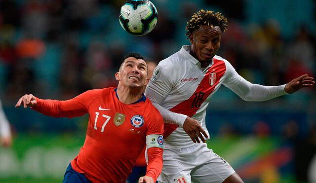 Chile y Perú juegan este viernes en Santiago por la fecha 3 de las Eliminatorias Qatar 2022. Foto: AFP