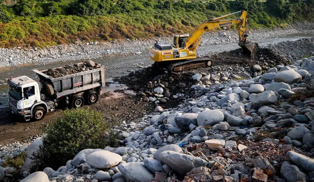 Limpieza en ríos y quebradas ancashinas. Foto: MVCS
