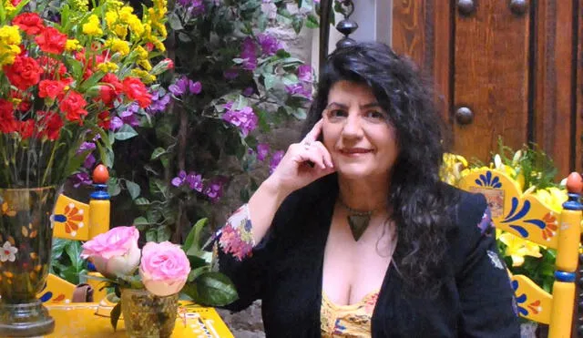 Teresa Ruiz Rosas, autora de la novela Estación delirio.