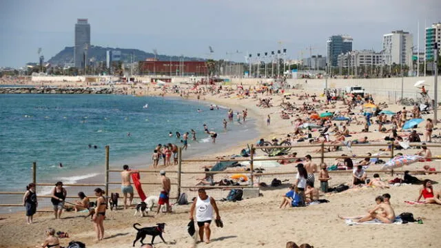 Desde el domingo 21 de junio, las playas en España han vuelto a recibir a turistas nacionales y extranjeros. (Foto: EFE/Toni Albir)