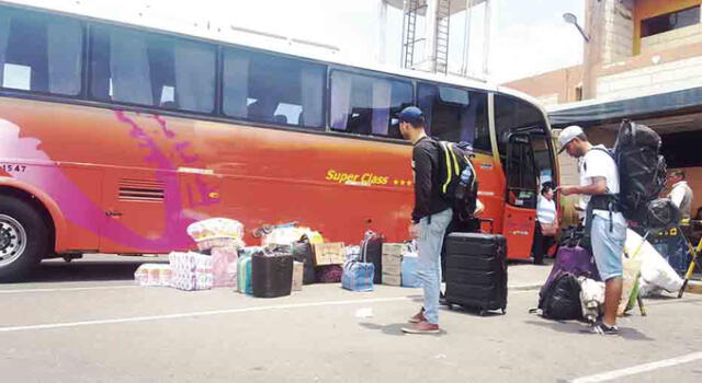 traslados.  Viajeros deberán usar mascarillas faciales en bus.