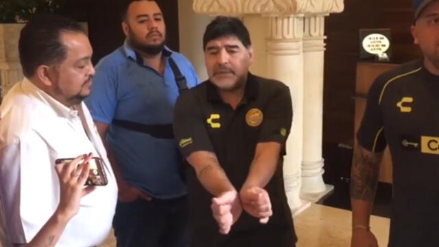 Diego Maradona a puertas de su debut con el Dorados se enfrentó a periodistas y aficionados [VIDEO]
