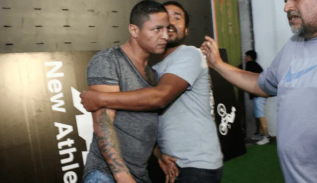 Jonathan Maicelo casi se agarra a los golpes con Carlos 'Pantera' Zegarra en el 2017. | Foto: El Popular