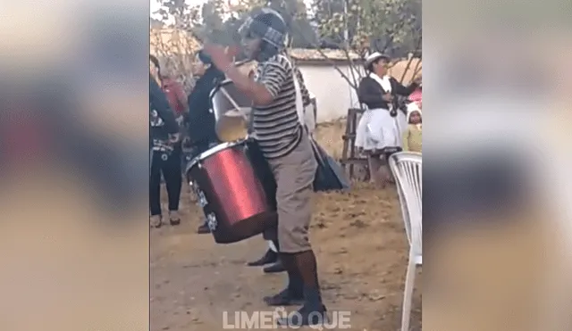 En Facebook se compartió el video viral de 'El Chavo' junto a 'Quico' bailando un pegajoso huayno de Santiago en Huancayo.