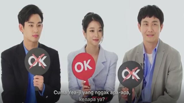 Desliza para ver más fotos de Kim Soo Hyun, Seo Ye Ji y Oh Jung Se actores del dorama It's okay to not be okay. Créditos: Netflix