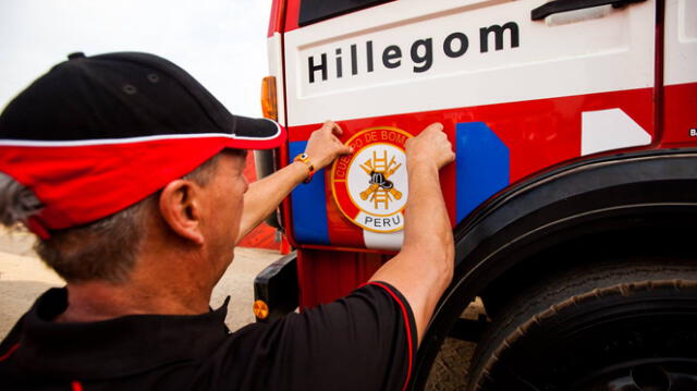 El impresionante camión que donó el rally Dakar a los bomberos de Pisco [FOTOS]