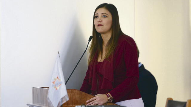 Arequipa: Gobernadora Osorio afirma que Minsa abandonó hospitales 