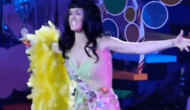 Increíble video de Katy Perry sorprende a fans de redes sociales 