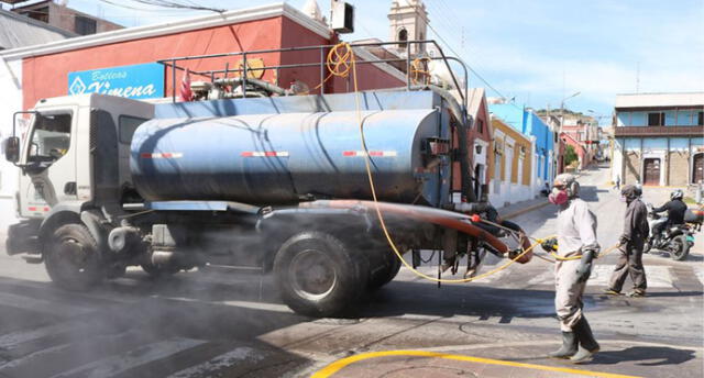 La Municipalidad de Mariscal Nieto en Moquegua continúa con las labores de desinfección de las calles y centros poblados de la ciudad.