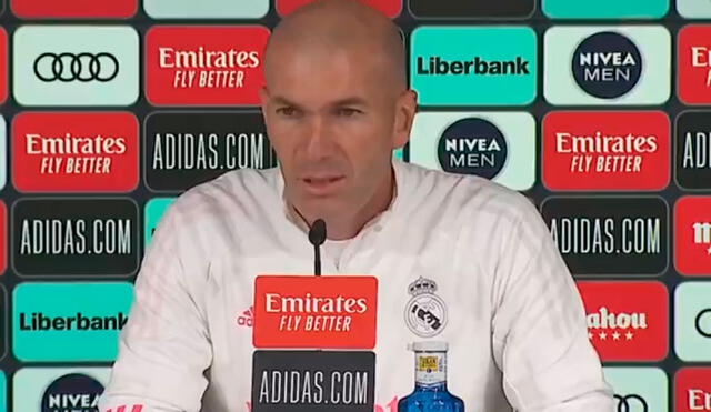 Zinedine Zidane viene siendo criticado por la complicado situación que vive el Real Madrid. Foto: Twitter / @realmadrid