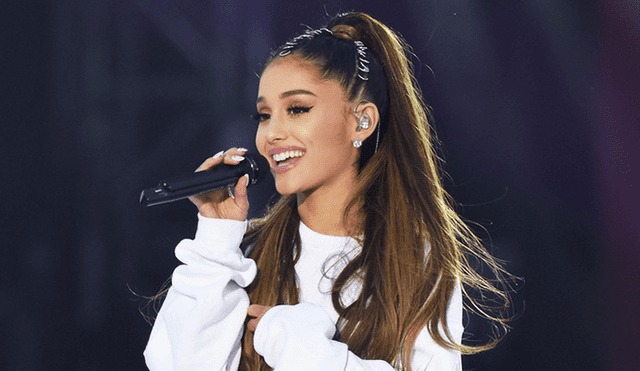 Ariana Grande se salvó de sufrir aparatosa caída en medio de un concierto [VIDEO]