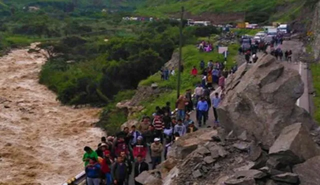 Huaicos en el Perú: carretera Pativilca - Huaraz bloqueada por deslizamientos