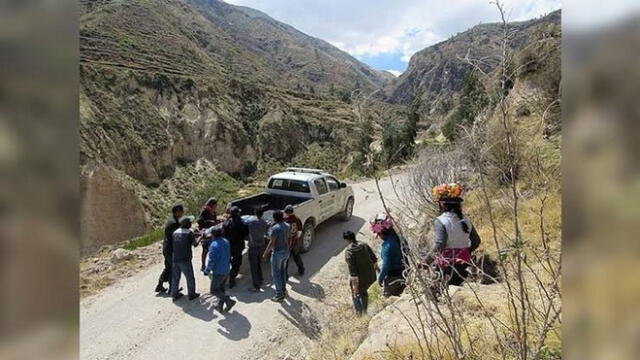 Moquegua: camión cae a barranco con integrantes de una familia
