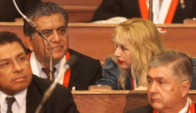 Susy Díaz denuncia a congresista por intentar abusar sexualmente de ella