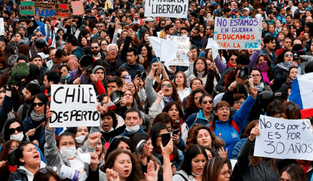A diario, miles de personas en Chile se manifiestan en contra del gobierno de Sebastián Piñera.
