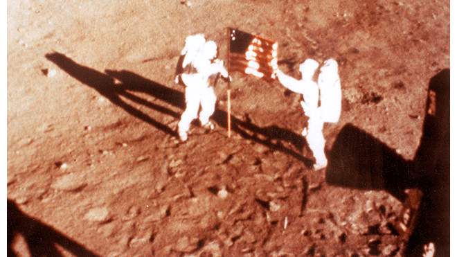 Teorías conspirativas ponen en duda la llegada del hombre a la Luna. Foto: AFP