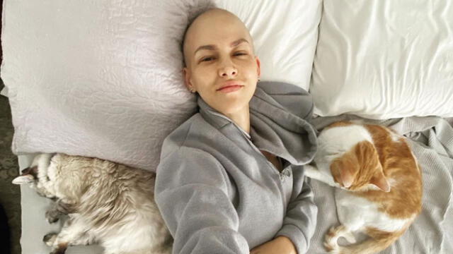 La actriz lo celebró con su estival “Fuck Cáncer + Fuck COVID-19”, que busca ayudar a personas con cáncer y afectados del coronavirus. Foto: Anahí de Cárdenas Instagram