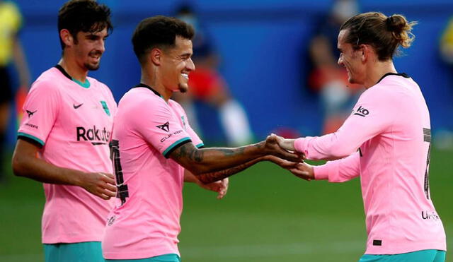 Coutinho celebra con sus compañeros el gol del Barcelona. | Foto: EFE