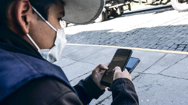 ayuda. Por internet se puede pedir alimentos.