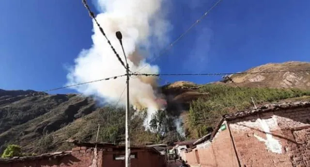 Incendio forestal en Calca, logro ser sofocado por bomberos y las brigadas. Hay graves daños.