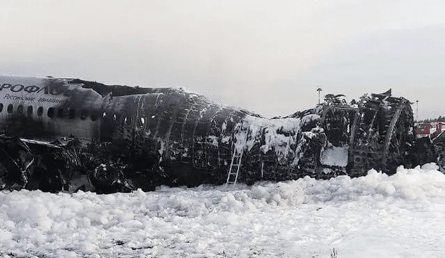 Así quedó el avión que se incendió en el aeropuerto de Moscú y dejó 41 muertos [FOTOS]