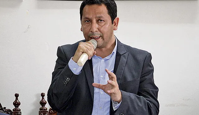 Clemente Flores: “Apra y Fuerza Popular asaltaron el Poder Ejecutivo”
