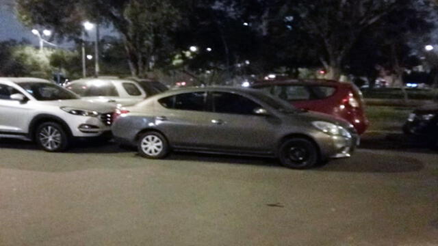San Borja: conductores convierten calle en estacionamiento clandestino